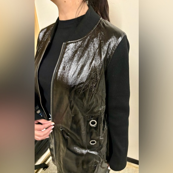 Gallery Couture Jacket - Picture 4 of 16